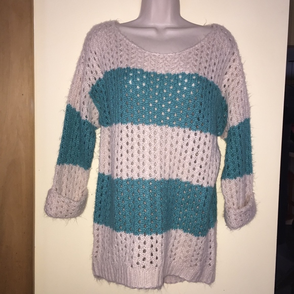 J.J.BASICS reen tan crochet knit roll cuff sweater - Picture 3 of 8